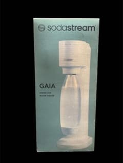 【新品未使用品】sodastream GAIA 炭酸水メーカー ホワイト sodastream（ソーダストリーム） GAIA(ガイア)スターターキット ≪公式