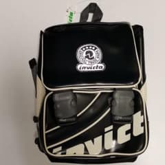 invicta インビクタ　リュックのサムネイル