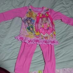 ともこ様専用  プリキュア 光るパジャマ 100のサムネイル