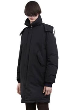 【SSWB様 専用】ACNE STUDIOS ダウンコートのサムネイル