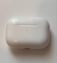 ジャンク】AirPods Pro 第2世代 充電ケース 純正品 - メルカリ