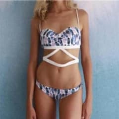 アリシアスタン  ALEXIA STAM ビキニ 水着 フェザーのサムネイル