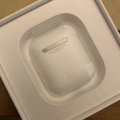 airpods 充電ケース　新品のサムネイル