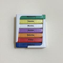 曜日別 ピルケース 7個セット カラフルのサムネイル
