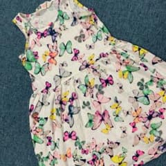 花柄ワンピースのサムネイル