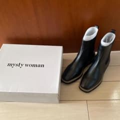 mysty woman ライトサイドゴアブーツのサムネイル