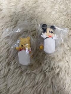 ディズニー　キャラクター　くっつきマスコットミッキーとプーさんのサムネイル