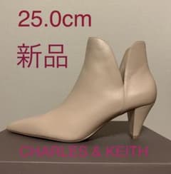 CHARLES & KEITH  25センチ　アンクルブーツのサムネイル