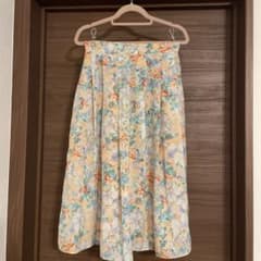 春物SALE中！  tocco スカート 花柄のサムネイル