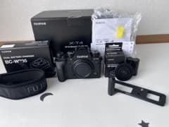 FUJIFILM X-T4 ボディ 純正バッテリー2個 おまけ多数】 - メルカリ