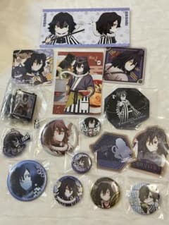 鬼滅の刃 伊黒小芭内 グッズ 15点 缶バッジ コースター アクキー ステッカーのサムネイル