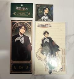 Attack Titan noble centrals acrylic Stand Levi Pin Badge
