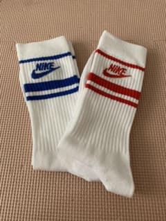 NIKE ナイキ　エッセンシャルストライプソックス　Lサイズ　25〜27㎝　赤青のサムネイル