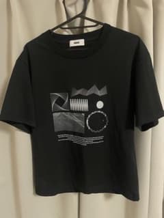 SINSS ジオメトリックデザインTシャツのサムネイル