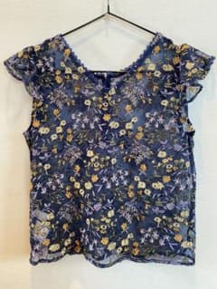LilyBrown　フラワー刺繍トップスのサムネイル