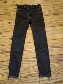 ZARA スキニーデニム 38 ブラック フリンジのサムネイル
