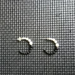 樹脂ピアスのサムネイル