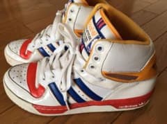adidas・ハイカットスニーカーのサムネイル