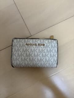 MICHAEL KORS 二つ折り財布 ロゴ総柄のサムネイル