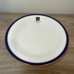 GIVENCHY お皿 4枚セット☆のサムネイル
