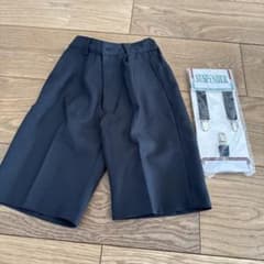 ブラックショートパンツ サイズ120 サスペンダー付きのサムネイル