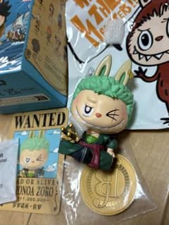 POPMART ONE PIECE x LABUBU コラボ　ゾロ　ラブブのサムネイル
