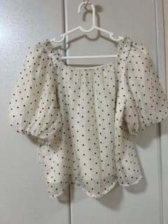★まとめ買い値引き対象★GRLドット柄 パフスリーブ トップスのサムネイル