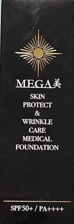 MEGA美 薬用リンクルケア 美白リキッドファンデーションLOのサムネイル