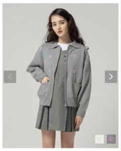 tinajojun フラワージップアップニットジャケットのサムネイル