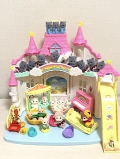 【シルバニアファミリー】みんなのおひさまほいくえん　おにんぎょう付きのサムネイル