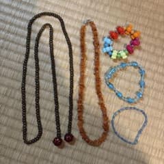ビーズアクセサリーのサムネイル