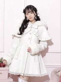NOEMIE ドーリーフードケープコート ホワイト m24645975207_1.jpg?1764476635