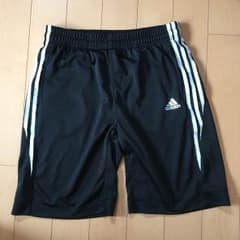 adidas 半ズボンのサムネイル