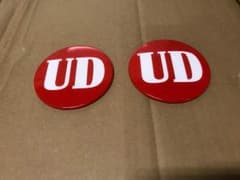 新品未使用 日産 UD トラック エンブレム2個のサムネイル
