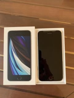iPhone SE 第2世代 64GB SIMフリー ホワイトのサムネイル
