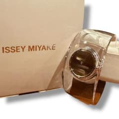 極美品 イッセイミヤケ O バングルタイプ 腕時計 吉岡徳仁 ヨシオカ