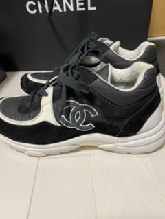 CHANEL スニーカーのサムネイル