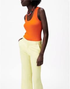 Zara ノースリーブ　タンクトップ　オレンジのサムネイル