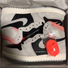 AIR JORDAN 1 RETRO HIGH OG  Neutral Greyのサムネイル