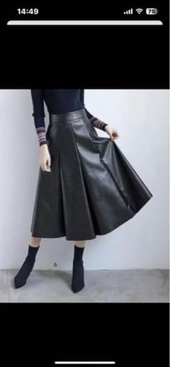 フェイクレザー  ロングAラインスカート黒　AMESUN FISHON Mサイズのサムネイル