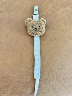 くまモチーフ おしゃぶりホルダーのサムネイル