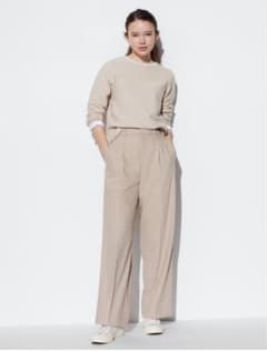 UNIQLO タックワイドパンツのサムネイル
