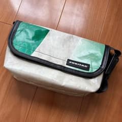 FREITAG F41 HAWAII FIVE-0 メッセンジャーバッグ 緑×白 - メルカリ