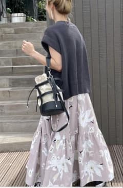mite 花柄 ボリュームティアードロングスカートのサムネイル