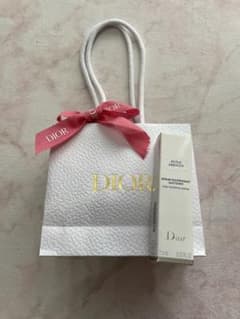 【新品】Diorネイルオイルアブリコのサムネイル