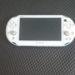 PlayStation®Vita（PCH-2000シリーズ）Wi-Fiモデル …のサムネイル