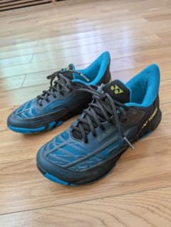 YONEX バドミントンシューズ 23.5cmのサムネイル
