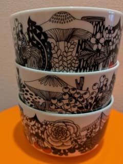 marimekko♡マリメッコ　ヴェルイェクセトゥ　ボウル 3個セット marimekko♡マリメッコ ヴェルイェクセトゥ ボウル 3個セット - メルカリ