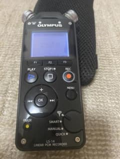 専用★OLYMPUS LS-14 リニアPCM ICレコーダー 単3電池対応のサムネイル