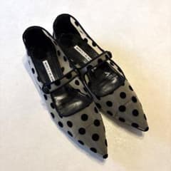 マノロブラニク　38 37 2/1 37のサムネイル
